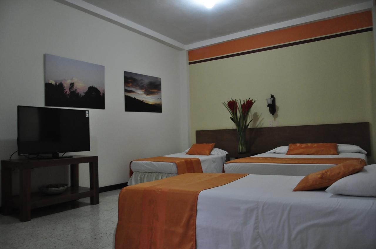 Valdivia Plaza 3* Jardin