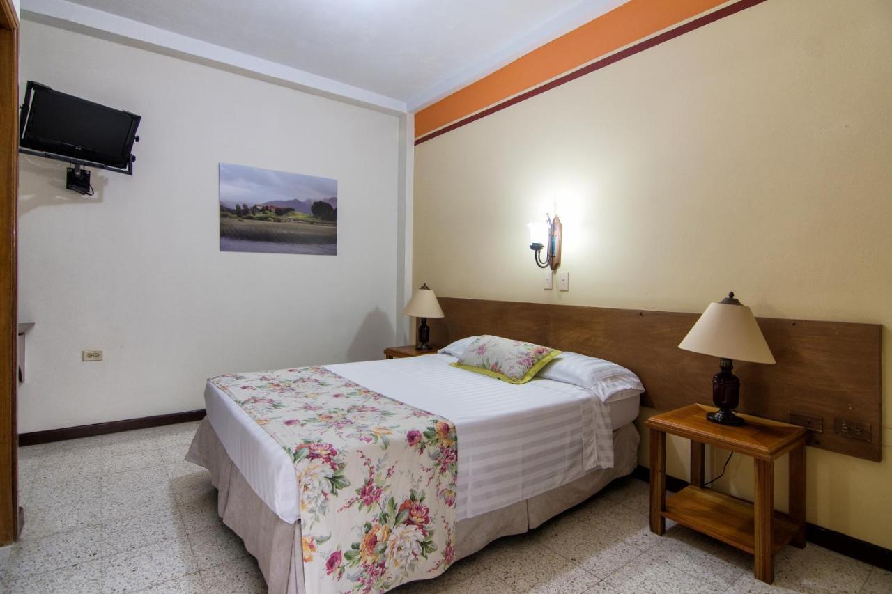 Valdivia Plaza Hotel 3*